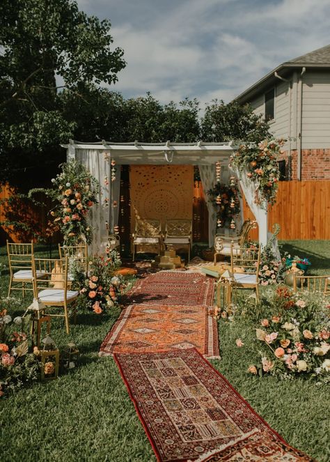 Indian Wedding Backyard Decorations, Backyard Indian Wedding Decoration, Backyard Desi Wedding, Bohemian Indian Wedding Decor, Indian Inspired Wedding Decor, Backyard Wedding Indian, Backyard Sangeet, Backyard Indian Engagement Party, Backyard Mendhi Decor