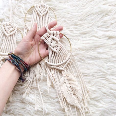 Excited to share the latest addition to my #etsy shop: mini macrame feather dream catchers! Also today is the last day of my sale! Metal Rings Diy, Silver Centerpieces, Metal Wreath Ring, Hoop Centerpiece, Dream Catcher Macrame, Dreamcatcher Diy, Floral Hoop Wreath, Macrame Crafts, Art Macramé