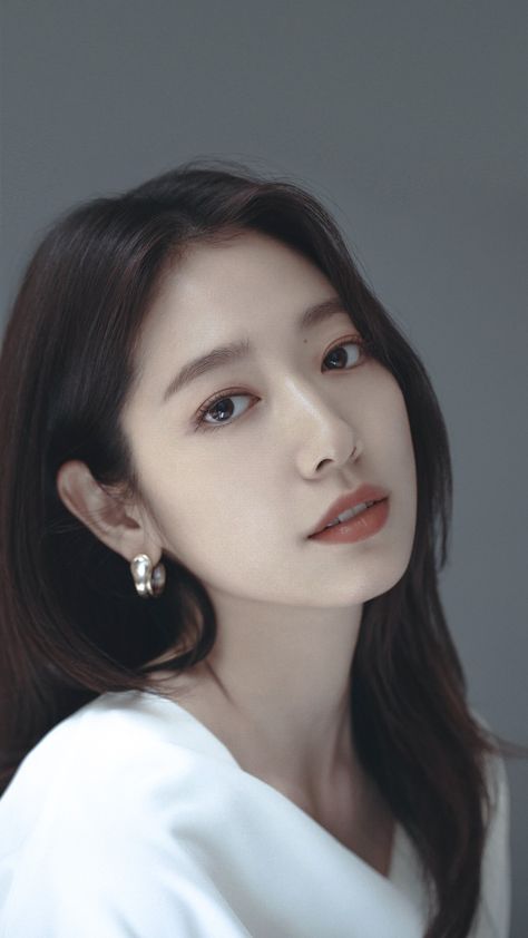 Park Bo Gum Irene, Kim Go Eun Goblin, Ideal Girl, Park Min Young, Princess Hairstyles, Park Shin Hye, Beauty Portrait, Korean Artist, Korean Actresses