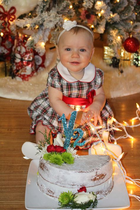 December Half Birthday Ideas, Christmas Half Birthday Pictures, Half Birthday Christmas Theme, Christmas Half Birthday, Christmas Pictures Ideas, Christmas Birthday Cake, Half Christmas, Half Birthday Party, Half Birthday Cakes