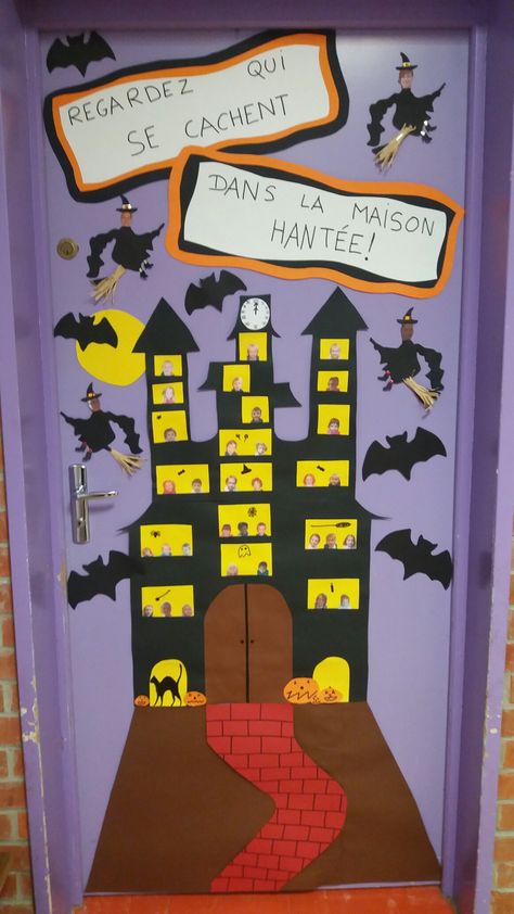 Décoration porte halloween Deco Porte Halloween, School Halloween Decorations, Halloween Door Decorations Classroom, Halloween Bricolage, Porta Halloween, Halloween Classroom Door, Halloween Classroom Decorations, September Crafts, Bricolage Halloween