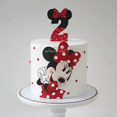 Minnie Mouse Cake Ideas Simple, Mini Maus Cakes, Cake Mini Mouse Birthday, Mickey Minnie Birthday Cake, 2 Nd Birthday Cake, Minnie Cakes Birthday, Mini Mouse Cake Designs, Tort Minnie Mouse, Minnie Cake Ideas