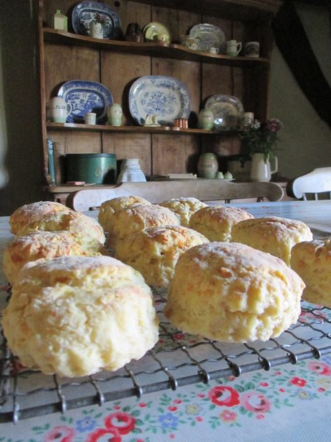 Vintage Homestead Aesthetic, Russian Childhood, Homesteading Aesthetic, Peaceful Cottage, Cottagecore Cooking, Cottagecore Baking, Rural Aesthetic, Black Country Museum, Baking Room