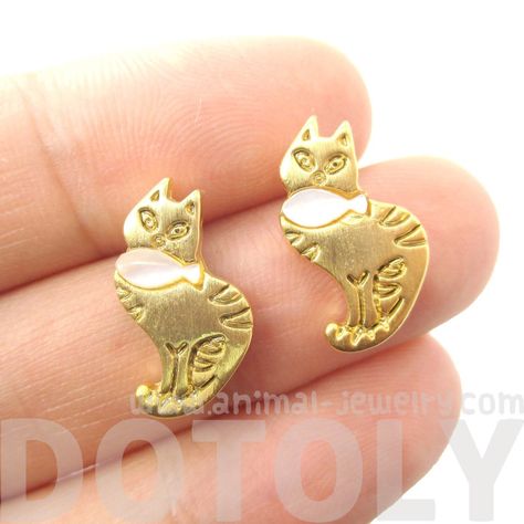 Kitty Cat and Fish Animal Themed Stud Earrings in Gold $13 #kittens #cats #earrings #jewelry #cute Cat And Fish, Fish Animal, Cat Tee Shirts, Dog Projects, Small Fish, Cat Tee, Fish Shapes, Cat Jewelry, Earrings In Gold