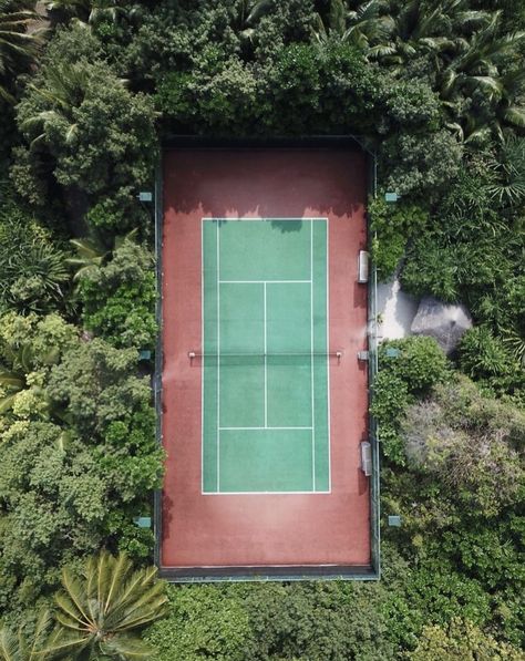 Tennis Court Colours, Hidden Tennis Court, Tennis Courts Aesthetic, Tennis Club Aesthetic, Tennis Court Aesthetic, Tennis Court Design, Outdoor Sports Court, Tennis Wallpaper, Private Tennis Court