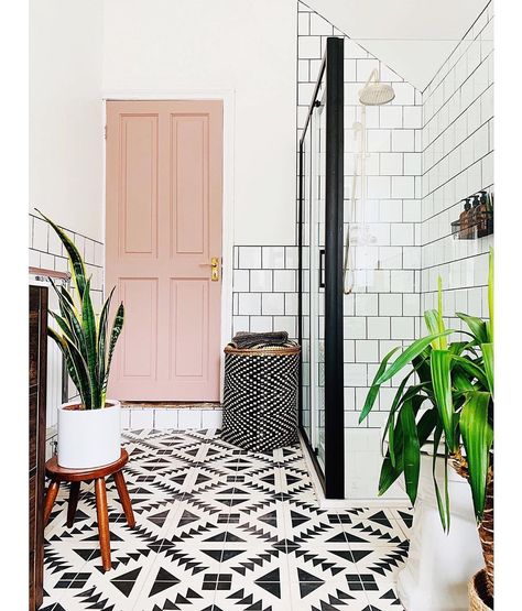 House Beautiful UK on Instagram: “Plants, patterned tiles and a pink door = bathroom goals from @negi.at.home! . . . . #regram #repost #bathroomideas #bathroomdetails…” Indoor Porch, Diy Projektit, Pink Door, Black And White Tiles, Bathroom Goals, Downstairs Bathroom, Pink Bathroom, White Tiles, Cement Tile