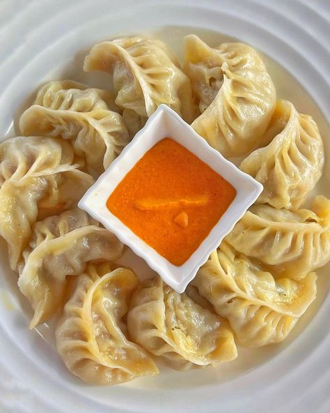 Momos Picture, Picky Bits, Dal Bhat, Live Deliciously, Nepali Food, Healthy Yummy Food, Steamed Dumplings, Food Cartoon, Dont Leave