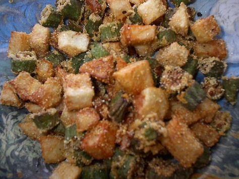 Okra And Zucchini Recipes, Frozen Okra Recipes, Okra Growing, Potatoes Growing, Southern Fried Okra, Fresh Okra, Okra Gumbo, Okra And Tomatoes, Fried Okra