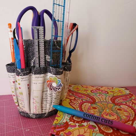 Craft Caddy Sewing Pattern, Mug Caddy Free Pattern, Sewing Tools Organizer, Art Caddy, Diy Mug, Caddy Organizer, Apron Sewing Pattern, Diy Mugs, New Tools