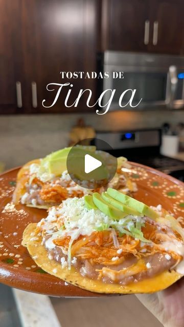 How To Make Tinga De Pollo, Mexican Lunch Recipes, Mexican Antojitos, Tostada Recipes, Quick Healthy Lunch, Mexican Kitchen, Shrimp Ceviche, Quick Healthy Dinner, Mexican Food Recipes Easy