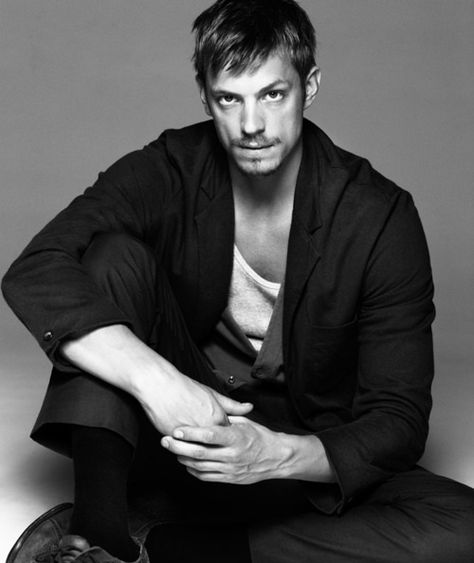 Stephen Holder, Mireille Enos, Vogue Photoshoot, Joel Kinnaman, Hunky Dory, Altered Carbon, Actors Male, Hello Lover, Posing Ideas