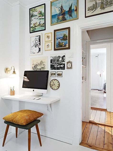 One of our favorite space-saving tricks for a small apartment is the wall-mounted desk. A wall-mounted desk is an easy way to add a work area that takes up a fraction of the space occupied by a traditional floor-bound desk — and it results in a lot less visual clutter, too, a consideration nearly as important as floor space. Some desks even fold into the wall so they take up no space at all. We've rounded up a few of our favorites. Home Office Inspiration, Space Apartments, Wall Mounted Desk, Floating Desk, Small Space Diy, Small Space Solutions, Small Home Office, Space Ideas, Diy Desk