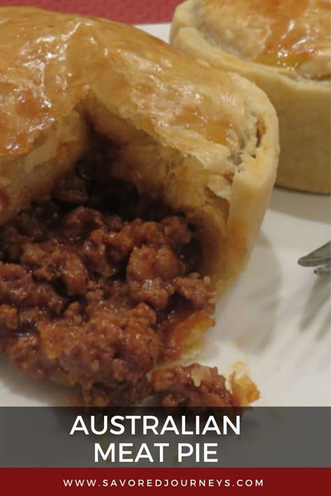 Picnic Pie Recipe, Meat Hand Pie Recipe, Minced Beef Pie, Aussie Pie, Beef Pie Recipe, Australian Meat Pie, Mincemeat Pie, Meat Pie Recipe, Minced Meat Recipe