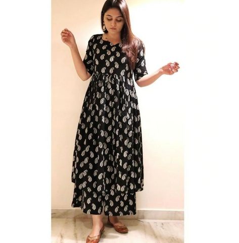 Normal Kurti Designs, Block Print Kurti Designs, Plain Kurti Designs, Cotton Dress Pattern, Simple Kurti, Frocks And Gowns, Simple Frock Design, Jama Masjid, Stylish Kurtis Design