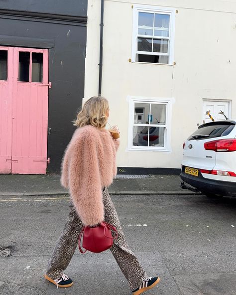 Faux fur seasonnn 💌🍂🧸❣️ . . All jackets tagged as some are last season but will linked everything in my bio over today! 💌 Pink Faux Fur Jacket Outfit, Light Pink Fur Coat, Pink Fur Coat Outfit Winter, Crop Fur Coat Outfit, Peach Jacket Outfit, Pink Fur Jacket Outfit, Fur Winter Outfits, Pink Fur Outfit, Pink Fur Coat Outfit