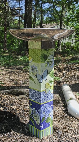 I have several birdbaths in my yard but the Studio-M Birdbath Art Pole is my favorite birdbath. Easy to clean and easy to move, birds love it. Here's why. Garden Totems Diy Yard Art, Peace Pole Diy, Peace Pole, Art Pole, Garden Totem, Garden Poles, Painted Post, Pole Art, Garden Posts