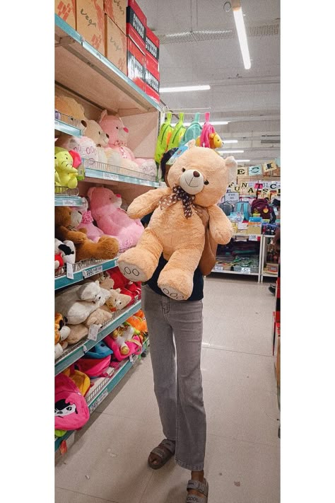 Snap Teddy Day Snap, Teddy Bear Snap, Teddy Day Pic, Teddy Snap, Dp Picture, Red Teddy Bear, Farewell Quotes, Cute Photo Poses, Birthday Decorations For Men