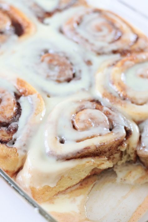 Easiest TikTok Cinnamon Rolls (+ Video) Cinnamon Rolls Tic Tok, Tic Tok Cinnamon Rolls With Rhodes, Tik Tok Cinnamon Rolls Cooking With Karli, Viral Tic Tok Cinnamon Rolls, Tic Tock Cinnamon Roll, Mini Cinnamon Rolls, Cinnabon Cinnamon Rolls, Sweet Roll Recipe, Homemade Soft Pretzels