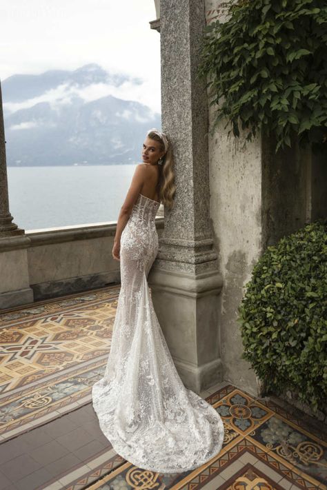 Julie Vino Wedding Dress, Wedding Dress Tulle Lace, Backless Mermaid Wedding Dresses, Strapless Lace Wedding Dress, Strapless Wedding Dress Mermaid, Rental Wedding Dresses, Popular Wedding Dresses, Mermaid Wedding Dresses, Backless Wedding