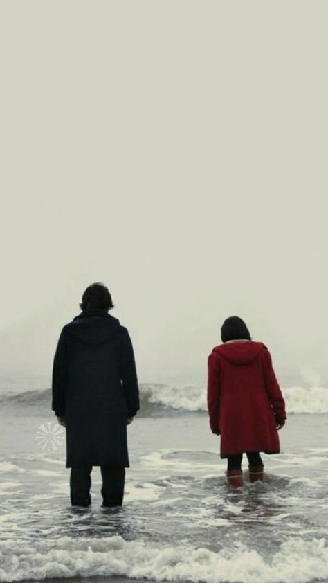 submarine movie alex turner submarine oliver jordana Submarine Wallpaper, Oliver Tate, Submarine 2010, Submarine Movie, Eternal Sunshine Of The Spotless Mind, Bridge Over Troubled Water, Movie Aesthetic, Movie Shots, Movie Wallpapers