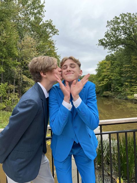 #bffs #boys #hoco Cringe Prom Pictures, Hoco Pics 2 Couples, Homecoming Photo Ideas With Friends Guys, Hoco Poses With Guy Friend, Couples Homecoming Pictures, Simp Pics, Homecoming Photoshoot, Hoco Pose, Hoco Pictures Ideas