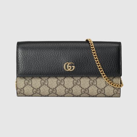 Shop the GG Marmont chain wallet in beige at GUCCI.COM. Enjoy Free Shipping and Complimentary Gift Wrapping. Gucci Wallet Women, Gucci Chain Wallet, Gucci Wallet On Chain, Dionysus Super Mini Bag, Wallet Craft, Mini Messenger Bag, Gucci Tote, Gucci Gg Marmont, Chain Wallet