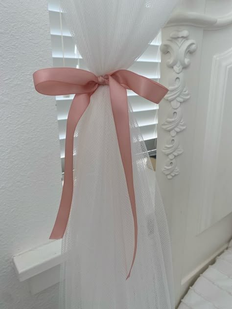 Coquette pink ribbon bow curtain diy bedroom Lana del Rey White Curtain Aesthetic, Bow Curtains, Curtain Aesthetic, Bows Aesthetic, Stall Decorations, Ribbon Curtain, Aesthetic Bow, Girly Nursery, Bow Aesthetic