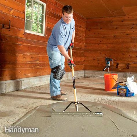 How to Make a Beat Up Garage Floor Look Brand New Garage Floor Repair, Garage Floor Resurfacing, Concrete Garage Floor, Garage Floors Diy, Garage Boden, Concrete Garages, Concrete Garage, Bike Storage Garage, Concrete Repair