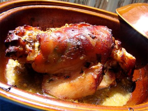 Pork Shank baked in the oven - Cooking In Plain Greek Smoked Pork Hocks Recipe, Pickled Pigs Feet Recipe, Pork Leg Recipes, Pork Shanks Recipe, Pork Shanks, Pork Leg Roast, Pig Feet Recipe, Pork Shank, Pork Roast In Oven