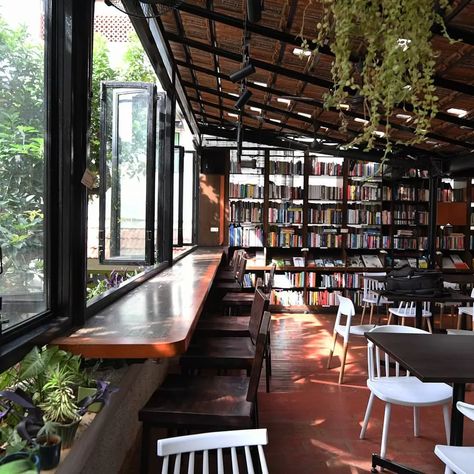 Bookshop Café, Opening A Cafe, Library Cafe, Indie Bookstore, Bookstore Cafe, Relaxing Reading, Dream Library, Library Aesthetic, Gallery Of Modern Art