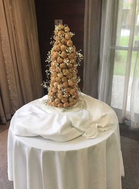 Croque En Bouche Wedding, Crocembouche Wedding Cakes, Croquembouche Christmas, Croquembouche Tower, Wedding Croquembouche, Croquembouche Wedding, Profiterole Tower, Dream Bakery, Sugar Flowers Cake