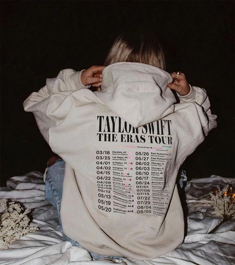 Taylor Swift Tour Outfits, Swift Tour, Hoodie Aesthetic, Graphic Tee Outfits, Cute Preppy Outfits, Hoodie Outfit, Concert Tshirts, Tour Shirt, Tour T Shirts