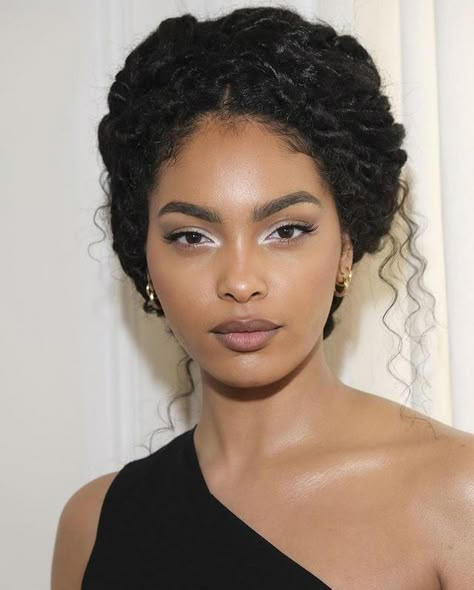 Sharon Alexie, Natural Glam Makeup, Light Makeup Looks, Brown Skin Makeup, Makeup Transformation, Dark Skin Makeup, Makeup For Black Women, Editorial Makeup, Dream Hair