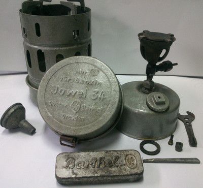 Vintage German Juwel 34 Gustav Barthel, gasoline, gas stove optimus primus -- Antique Price Guide Details Page Solar Cooking, Backpacking Stove, Coleman Lantern, Mess Kit, Outdoor Stove, Camping Stove, Camping Backpack, Bushcraft, Stove