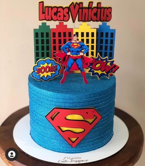 Superman Birthday Party Cake, Superman Theme Cake, Bolo Do Superman, Boys Birthday Cakes Easy, Superman Birthday Cake, Frozen Themed Birthday Cake, Superman Cake, Superman Birthday Party, Superman Cakes