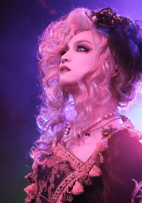 Kaya Vkei, Vkei Aesthetic, Rosé Visual, Kaya Rose, Visual Kei Makeup, Vkei Style, Vampire Mansion, Visual Kei Fashion, Visual Kei Bands