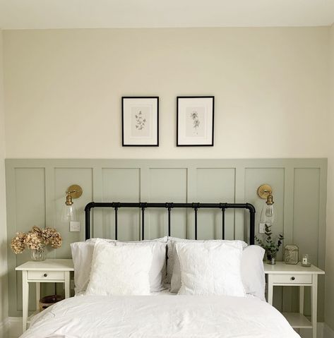 Home Inspo Exterior, Home Inspo Modern, Wainscoting Bedroom, Sage Green Bedroom, Wall Panels Bedroom, Dekorasi Kamar Tidur, Exterior Home, Bedroom Renovation, Bedroom Panel