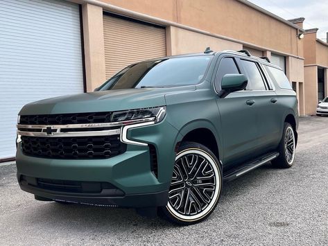 Suv Car Wrap Design Ideas, Car Wrap Ideas Vinyl, Wrapped Escalade, Suburban Car Aesthetic, Wrapped Suburban, Suv Wrap Ideas, Suv Car Wrap, Wrapped Suv, Chevrolet Suburban 2023