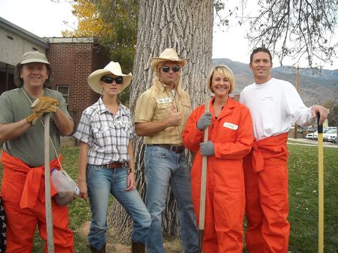 Randomocity: Trick or Treat! Costume ideas for groups.  Characters from Holes by Louis Sachar pictured.  Other ideas included. Holes Halloween Costume Group, Holes Movie Costume, Storybook Group Costumes, Holes Characters, Storybook Character Costumes For Teacher Group, Teacher Book Character Costumes Group, Holes Halloween Costume, Holes Costume, Halloween Town Characters