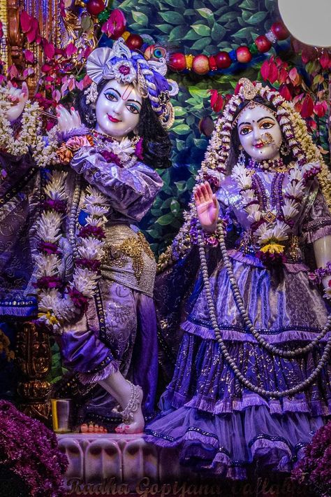 Radha Krishna Photo Wallpaper, Sri Krishna Photos, Radha Krishna Sketch, Photos Of Lord Krishna, Camera Cartoon, Iskcon Krishna, Radhe Krishna Wallpapers, Lord Krishna Hd Wallpaper, India Photography