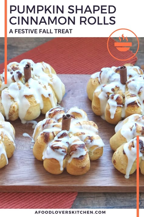 Pumpkin shaped cinnamon rolls Cinnamon Rolls Pillsbury, Pillsbury Cinnamon Roll Recipes, Shaped Cinnamon Rolls, Thanksgiving Recipes Side Dishes Easy, Healthy Halloween Treats, Cinnamon Rolls Easy, Pillsbury Recipes, Pumpkin Cinnamon Rolls, Fall Desserts Easy