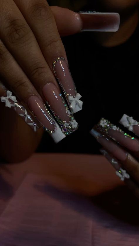 White Birthday Nails Acrylic, Baddie Pedicure Ideas, Latina Nail Inspo Long, Long Nail Inspo Baddie Design, Cute Baddie Nails Acrylic, Nails For Promotion, 18th Birthday Nails Acrylic, Baddies Nails Long, Nail Inspo Bling