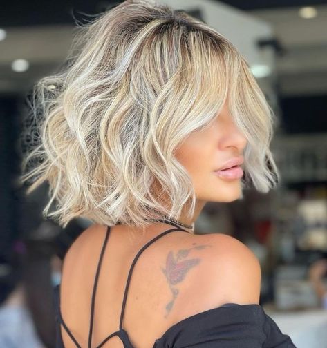 Beckham Hair, Balayage Blond, Hair Quiz, Wavy Bob Hairstyles, Chin Length Hair, Blonde Hair Looks, Shoulder Length Hair Cuts, Long Bob Hairstyles, Hair Makeover