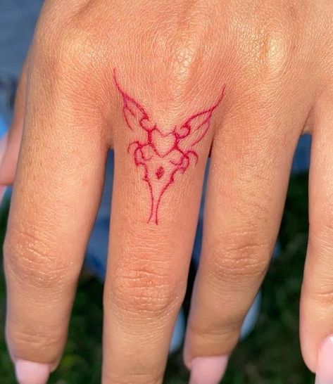 Cybersigil Finger Tattoo, Red And Black Finger Tattoo, Tattoos For Healing The Heart, Red Hand Tattoo For Women, Heart Cybersigil Tattoo, Sucubus Tattoo Design, Cybersigilism Hand Tattoo, Leg Tattoos Simple, Cool Heart Tattoos