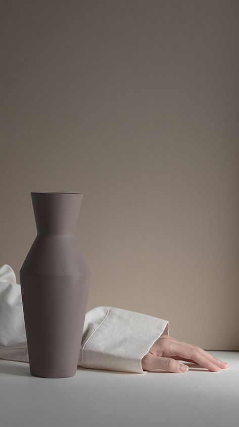 Minimalist Home Decor Ideas, Calm Home, Jar Image, Ceramics Pottery Vase, Identity Development, Hand Photography, Pinterest Page, Free High Resolution Photos, Minimalist Photography