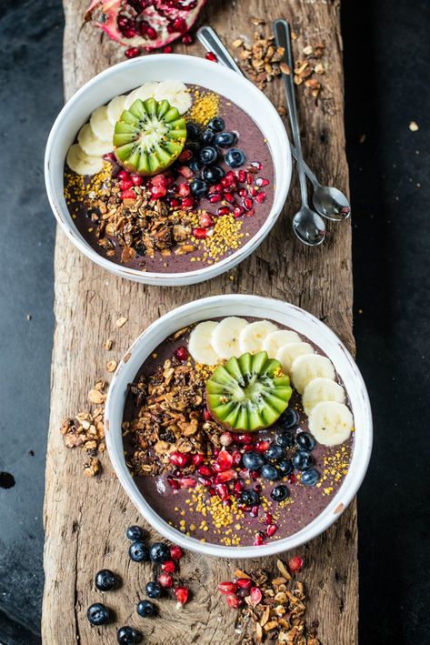 Acai Bowl Topped With All the Goodies Breakfast Ideas No Eggs, Paleo Breakfast Ideas, Refreshing Breakfast, Paleo Recipes Breakfast, Smoothie Bowl Recipe, Easy Smoothies, Paleo Breakfast, Yummy Smoothies, Breakfast Bowls