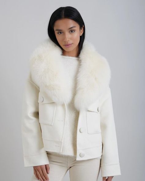 Coat With Fur Collar, Elegant Jacket, Cashmere Jacket, Outfit Inspo Fall, The London, Ivory White, Winter Looks, Fur Collar, Fox Fur