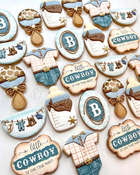 Andi Kirkegaard | Sugar Cookie Artist and Teacher 🤍 (@kirkiekookies) | Instagram Overall Cookies Decorated, Cowboy Hat Cookies Decorated, Cowboy Cookies Decorated, Cowboy Baby Shower Cookies, Cowboy Sugar Cookies, Western Baby Shower Cookies, Western Sugar Cookies, Western Cookies, Boy Western