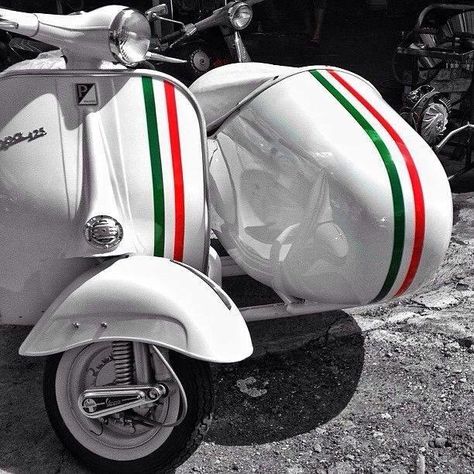 Vespa Sidecar, Vespa Vintage Italy, Vespa Classic, Vespa Ape, Classic Scooter, Italian Scooter, Classic Vespa, Retro Scooter, Vespa S