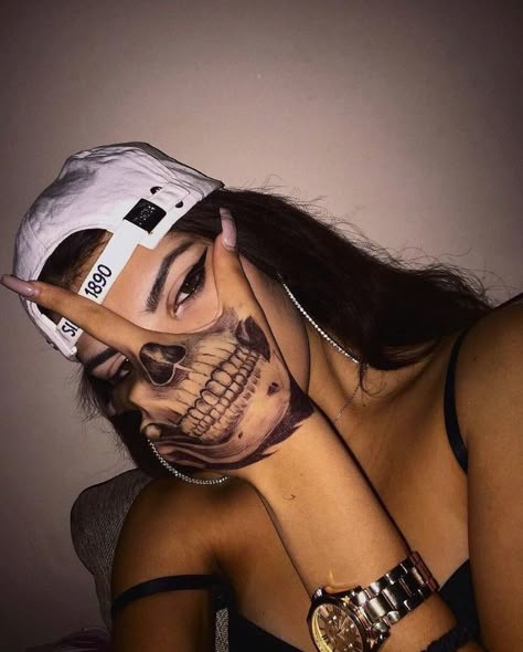 Skull Face Tattoo, Small Face Tattoos, Cute Thigh Tattoos, Face Tats, Hands On Face, Face Tattoos For Women, Skull Hand Tattoo, Waist Tattoos, Small Shoulder Tattoos